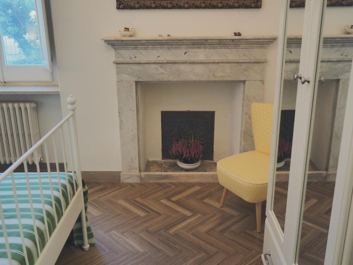 Villa Monti Colli del Tronto Esterno foto